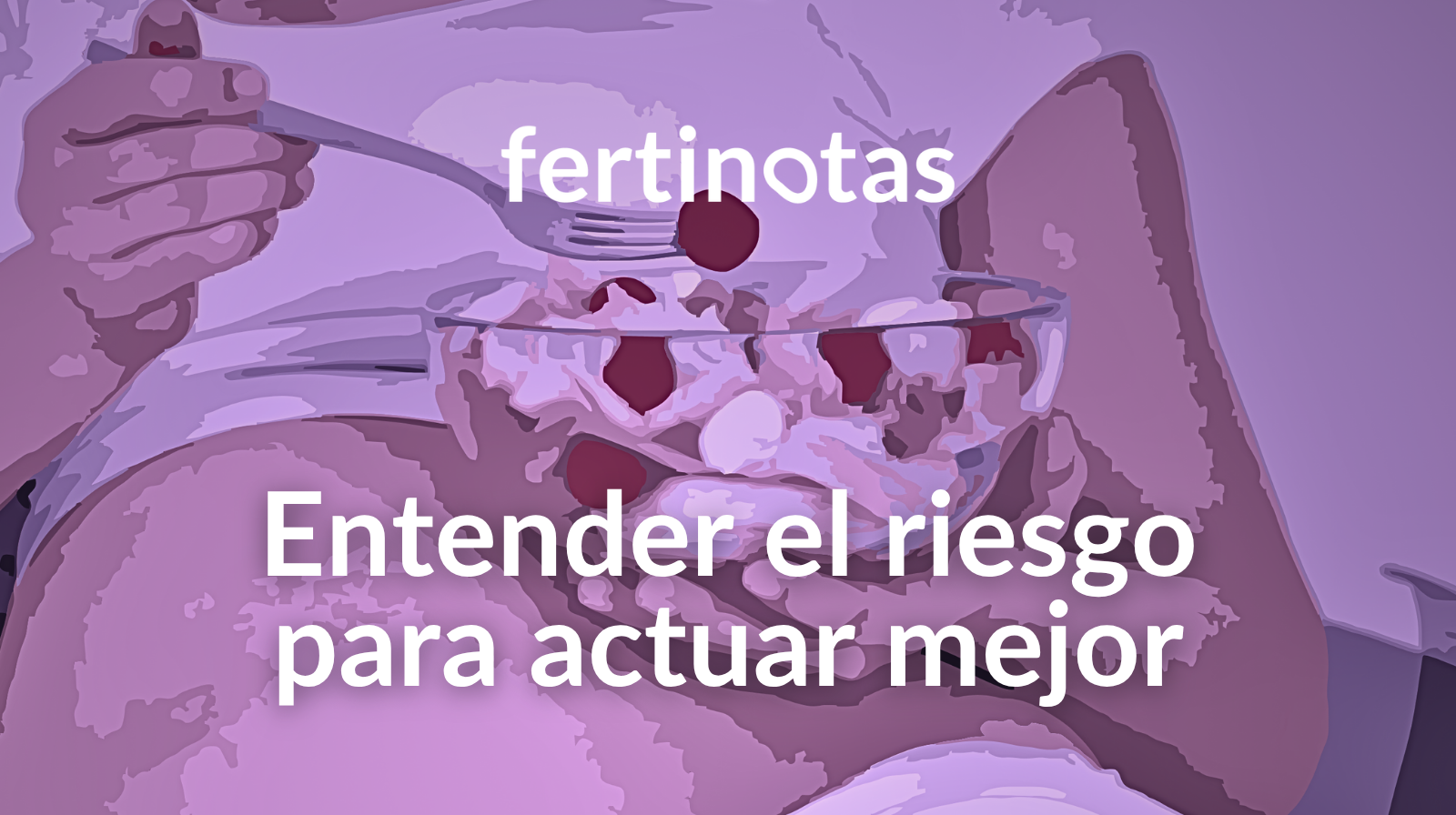 Mujer embarazada comiendo alimento con posible riesgo durante el embarazo